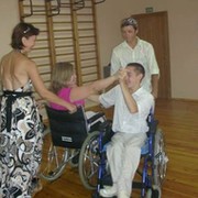 Танцетерапия для инвалидов группа в Моем Мире.
